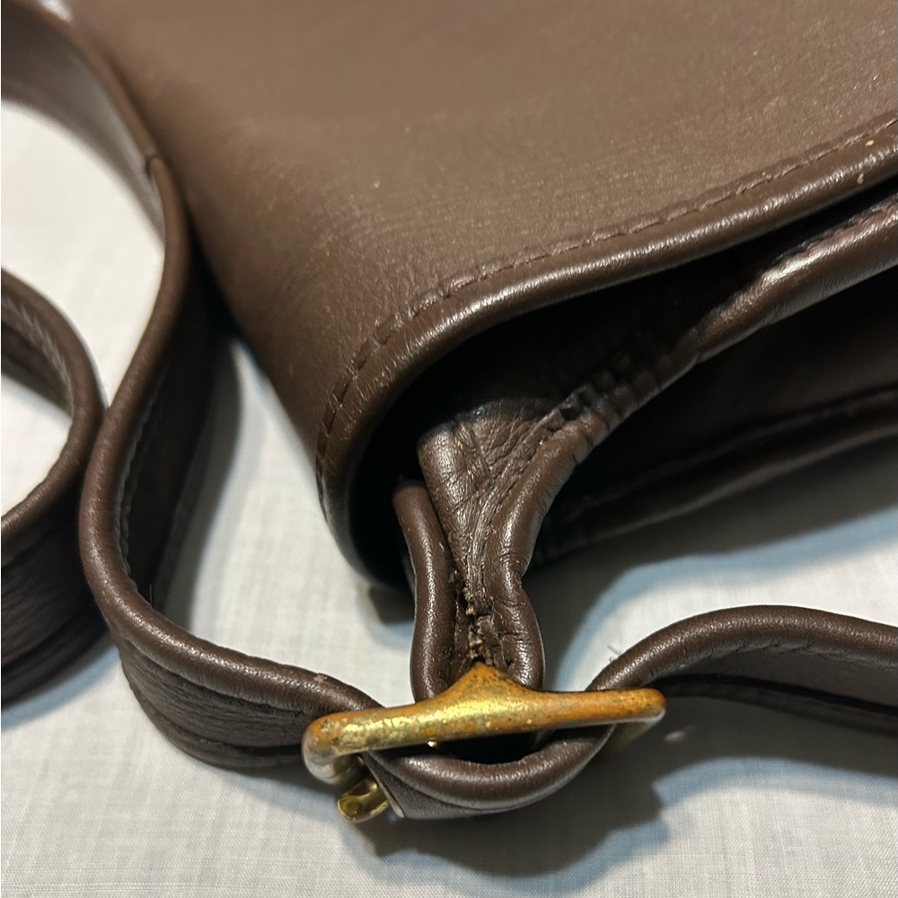 Vintage Coach 9951 Shoulder Messenger Dark Brown Leather Bag. - Picture 3 of 14